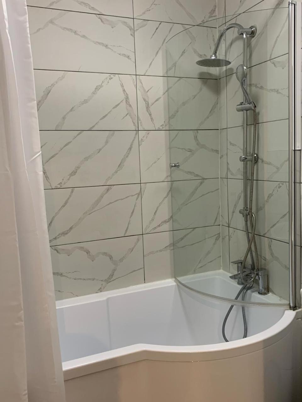 Cobbold Court Share Flat Apartment Лондон Екстериор снимка